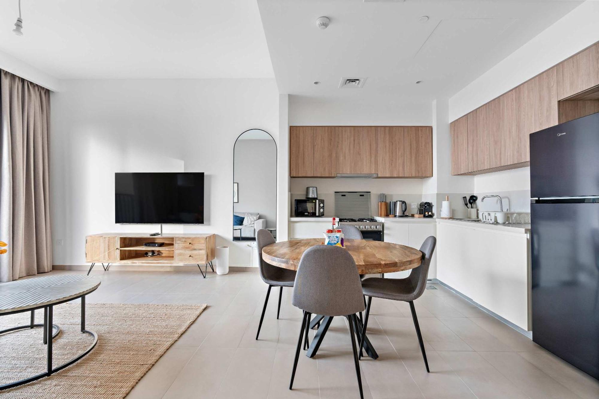Silkhaus New 1bdr In Executive 2 * Dubai